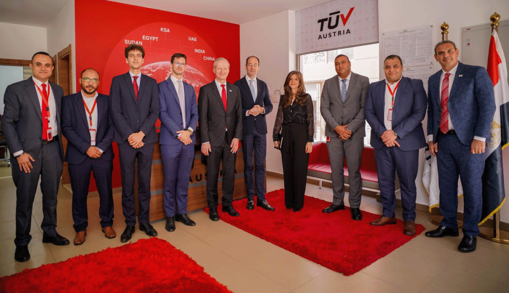 Dr. Georg Pöstinger, Ambassador to Austria in Egypt, visited the TÜV AUSTRIA sites in Alexandria and Sheikh Zayed.

During his visit, Ambassador Pöstinger was able to gain an impression of the important role played by TÜV AUSTRIA in the areas of testing, inspection, certification, quality assurance and training and further education in the Asia/Africa region. From its newly opened location in Alexandria, TÜV AUSTRIA Egypt has become a sought-after partner in the country's largest cargo port with its comprehensive cargo inspections, and its expertise contributes greatly to the trust between exporters and traders.